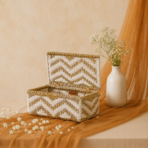 Heera White & Gold Box