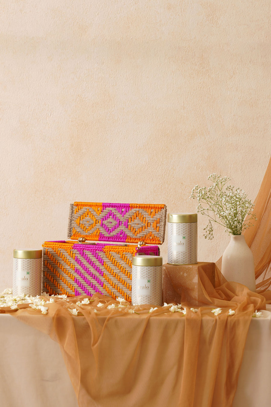 Jaipuri Sirohi X Zealo Hamper