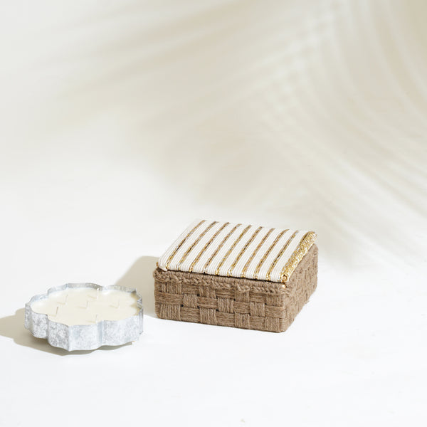 Chameli Court Gift hamper