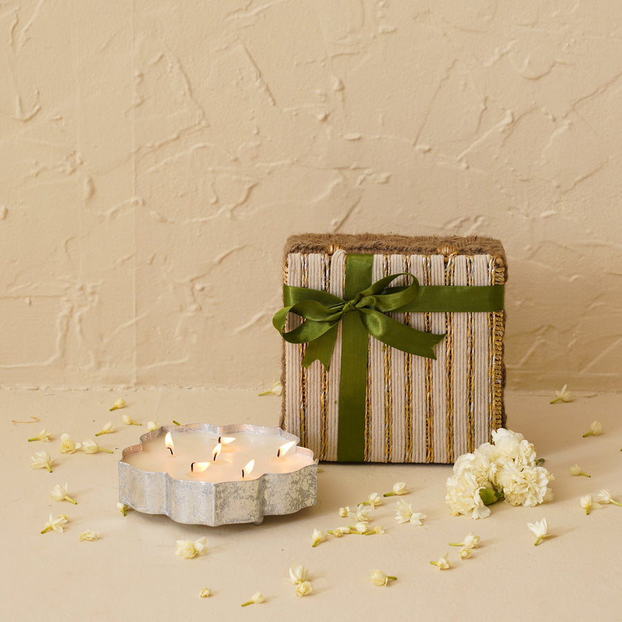 Chameli Court Gift hamper