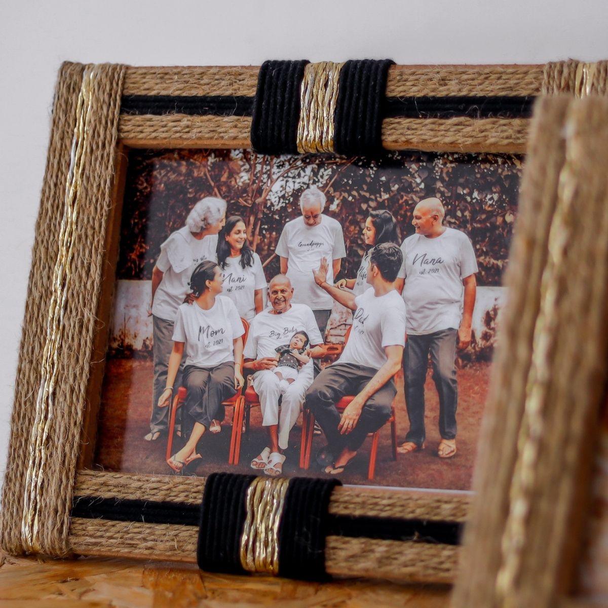 Zila Natural Jute & Gold Plastic Photo Frame - Sirohi.org - Colour_Black, Colour_Gold, Colour_Jute Beige, Purpose_Home Accessory, Rope Material_Natural Jute Fibre, Rope Material_Plastic Waste, Rope Material_Recycled Cotton