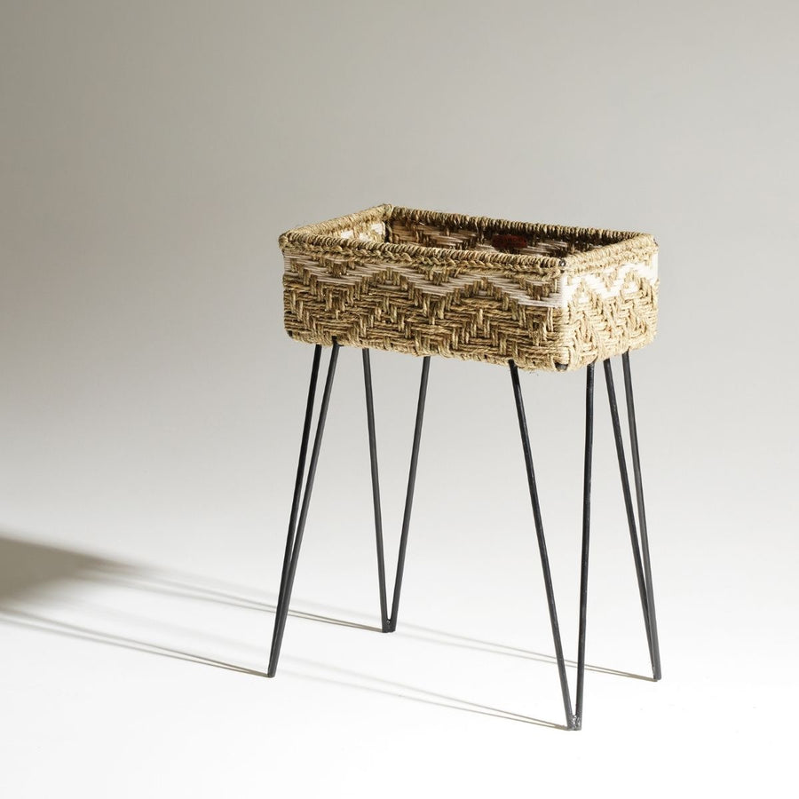 Dylan - Contemporary Organizer - Box Stand