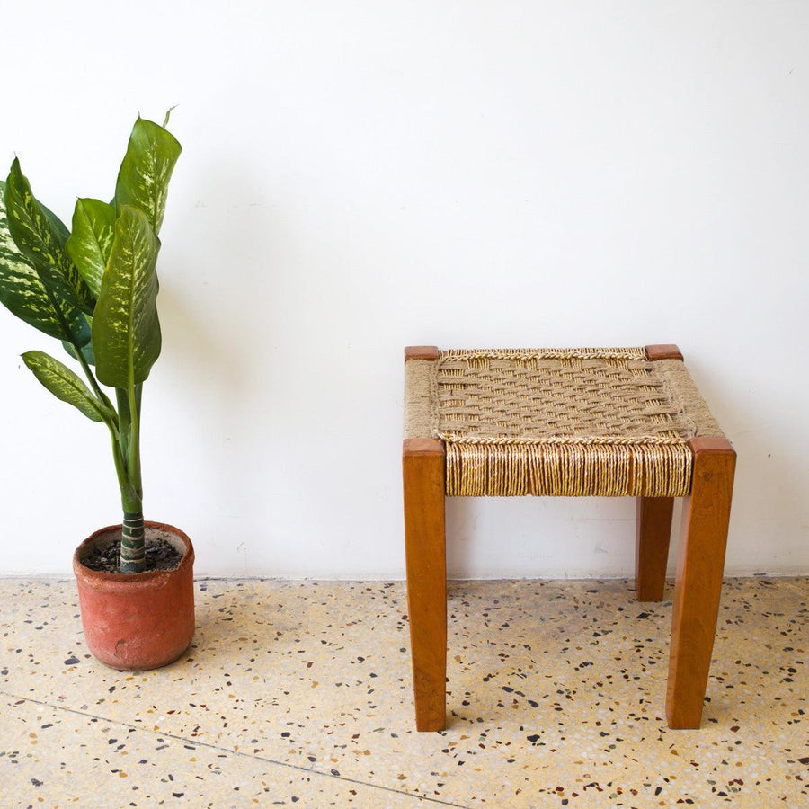 Lustrous Duckling Jute & Gold Stool