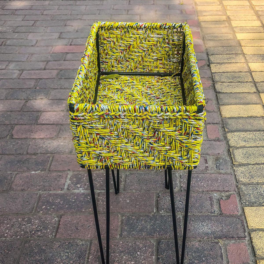 flamingo box stand