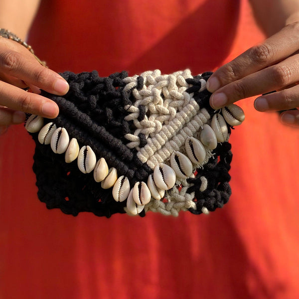 Dinky Shell Cotton Pouch - Sirohi.org - Colour_Multi-Colour, Colour_White, Purpose_Accessory, Rope Material_Recycled Cotton